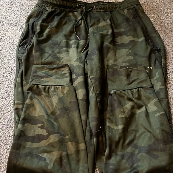 American eagle Green camo joggers good condition - Picture 5 of 7